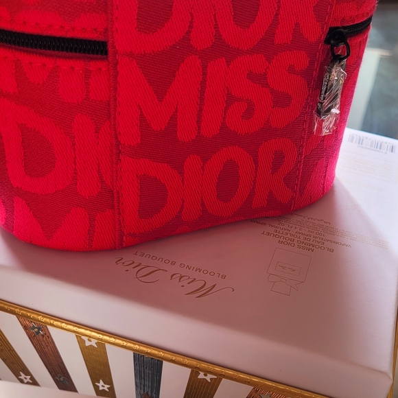 Dior Pink Cosmetic Case - Picture 5 of 7